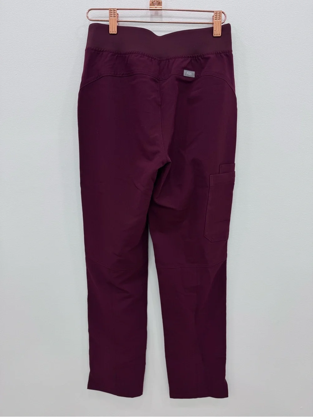 NWT FIGS Kade Cargo Scrub Pants Tall™ size XXS Tall maroon red